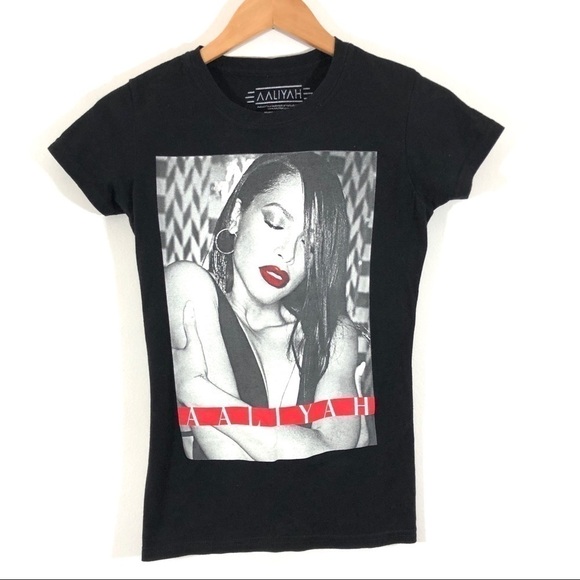 Aaliyah Black Slim Fit Print Tee S - Picture 1 of 5